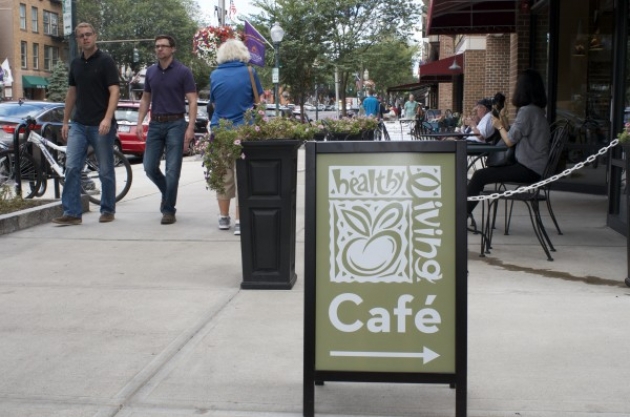 Healthy Living Market Opens Café on Broadway