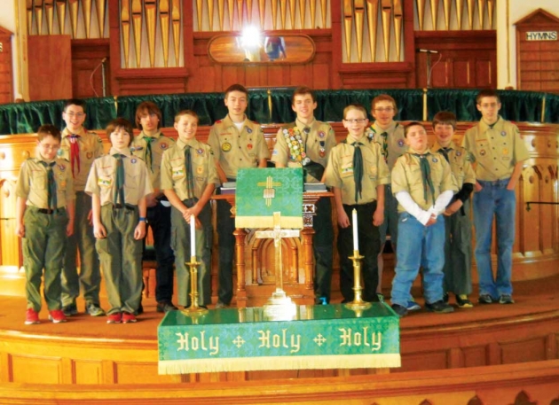 Scouts Lead Congregation In Worship