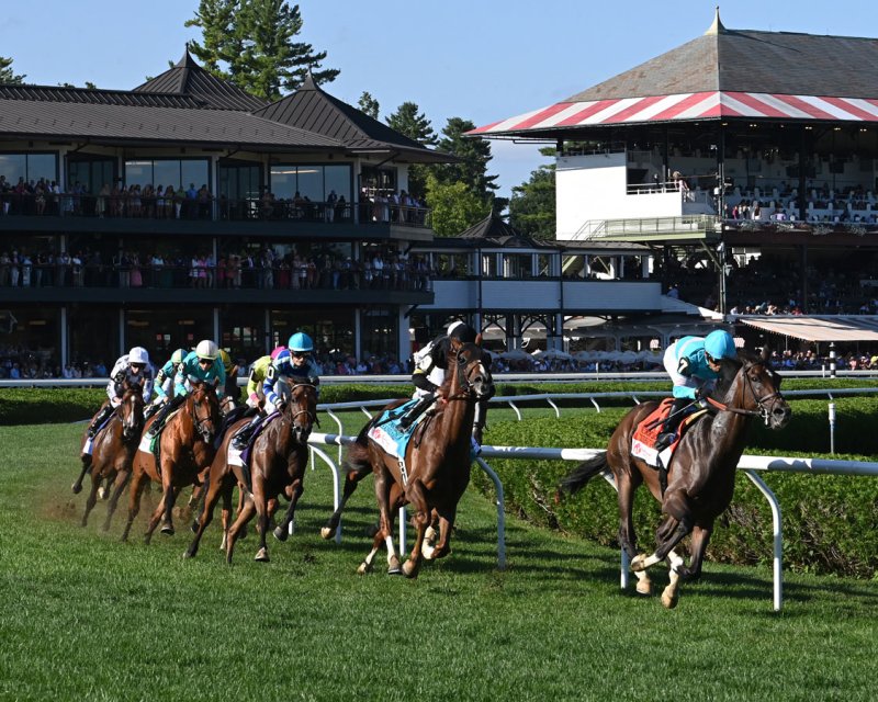 Saratoga Race Course, 2022. Photo by Amira Chichakly, courtesy of NYRA.