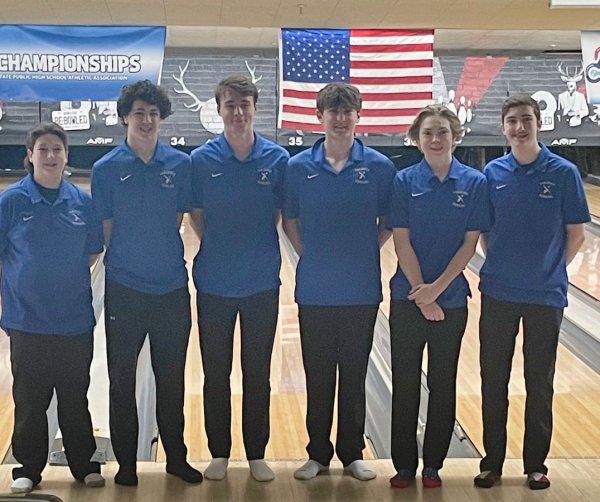 Saratoga Varsity Bowling Team. (L to R) Jared Jennings, Cameron Lehnert, Chris Youngs, Luke Rupp, Macallan Gagne, and Brady Jennings. Not pictured are Head Coach Rich Lofink and Assistant Coach Terry Jones.