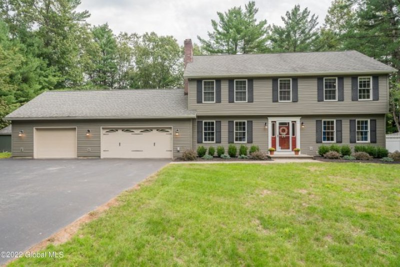 Carol Raike of Roohan Realty at  12 Brookside Dr Saratoga Springs sold for $580,000
