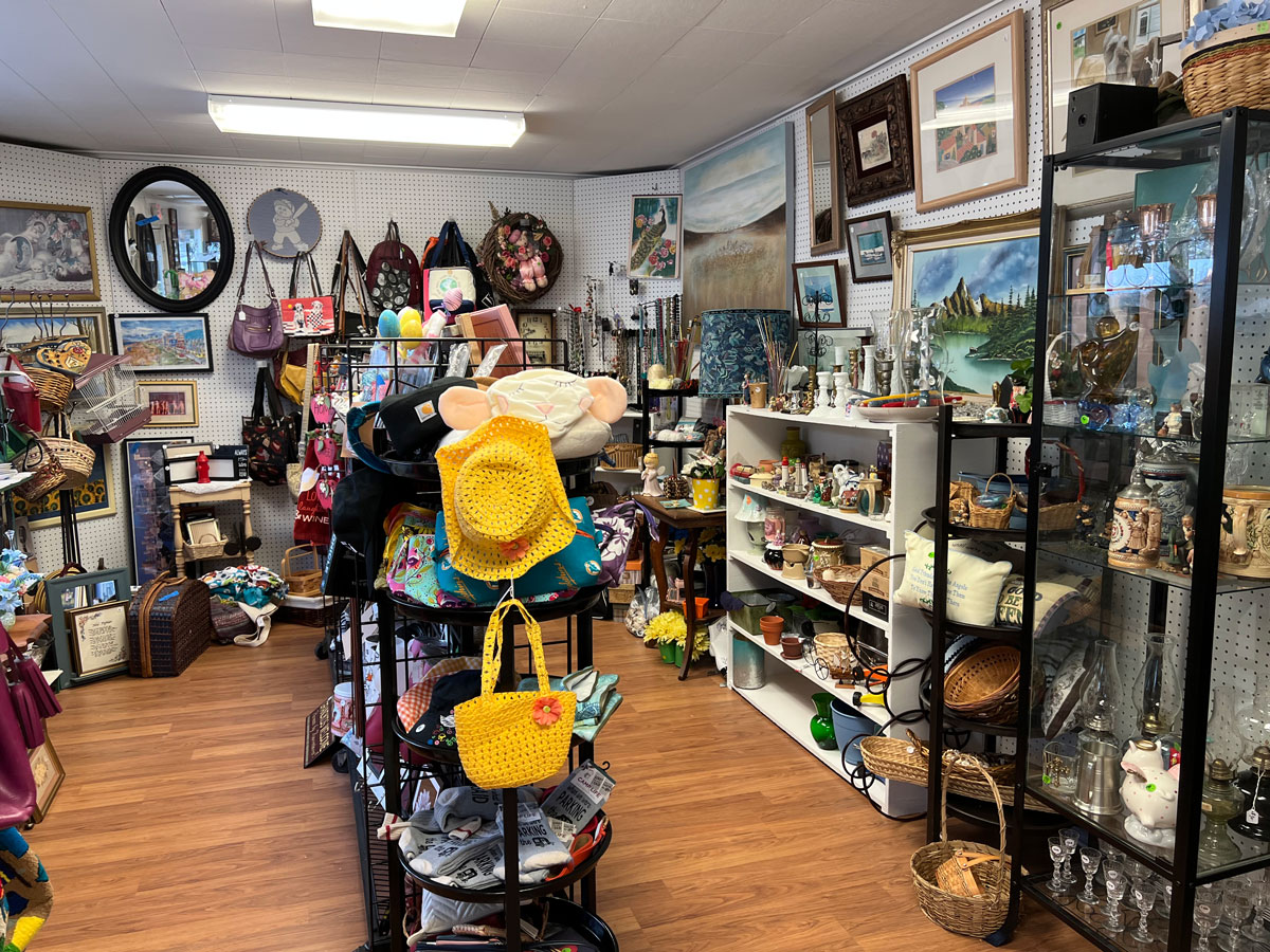 Gateway House Of Peace New Thrift Store Opens Doors Saratoga TODAY